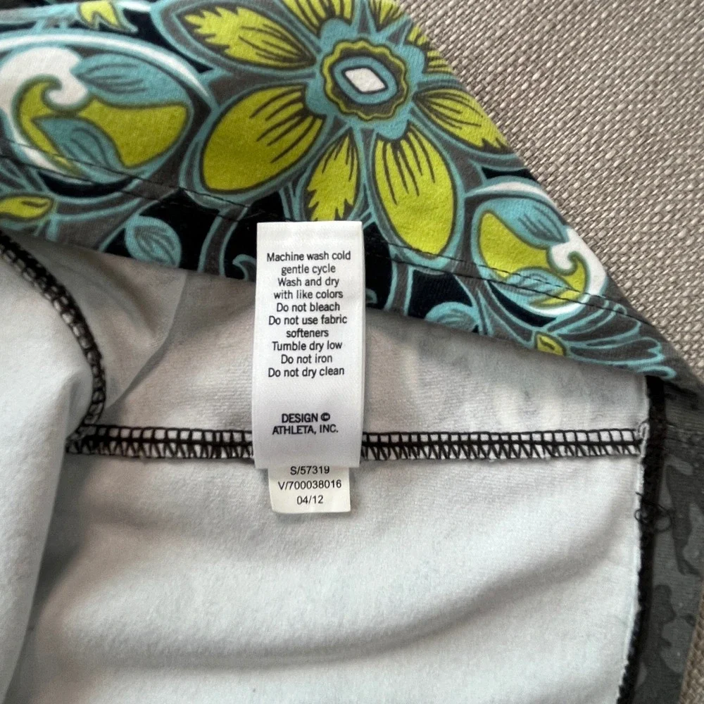 Athleta Womens Gray Camo Mandala Floral Shelf Bra Tank Top 265966 Small - Picture 6 of 8